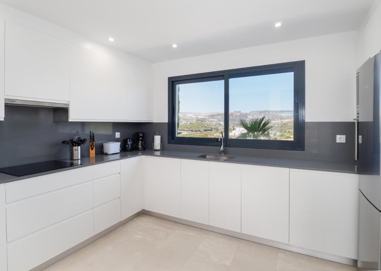 2306 - Brand New Apt, Walking Distance To Beach! Casares Exterior foto